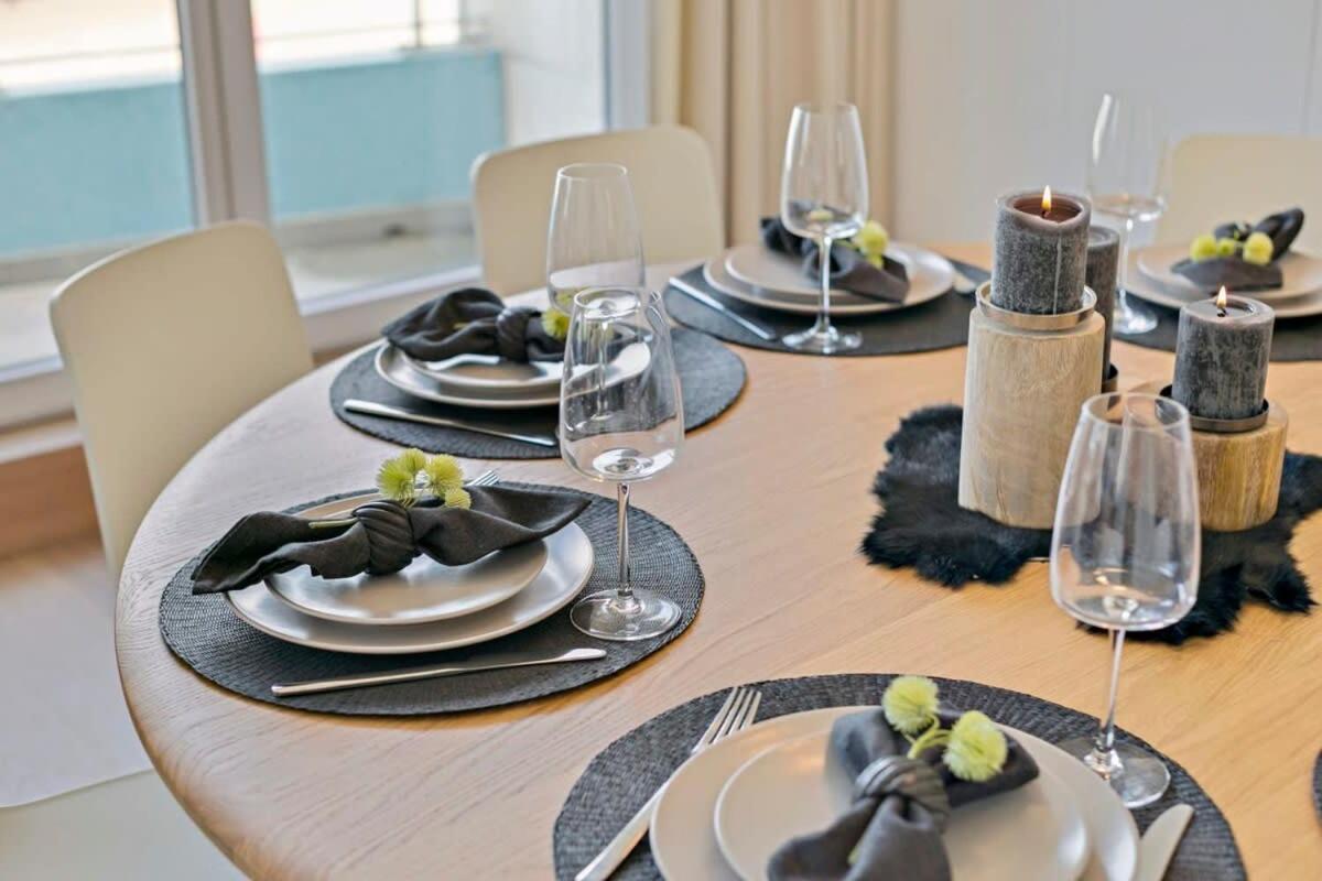 Huswell - Panoramic Seaview Apartment In 'T Zoute Knokke-Heist Eksteriør billede